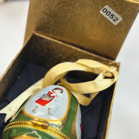 Vintage Hand-Painted Hinged Porcelain Egg Trinket Box With Gold Accents & Ribbon - Picture 6 of 7